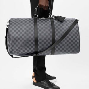 Authentic Keepall Bandoulière 55 Bag minimally used with very slight wear